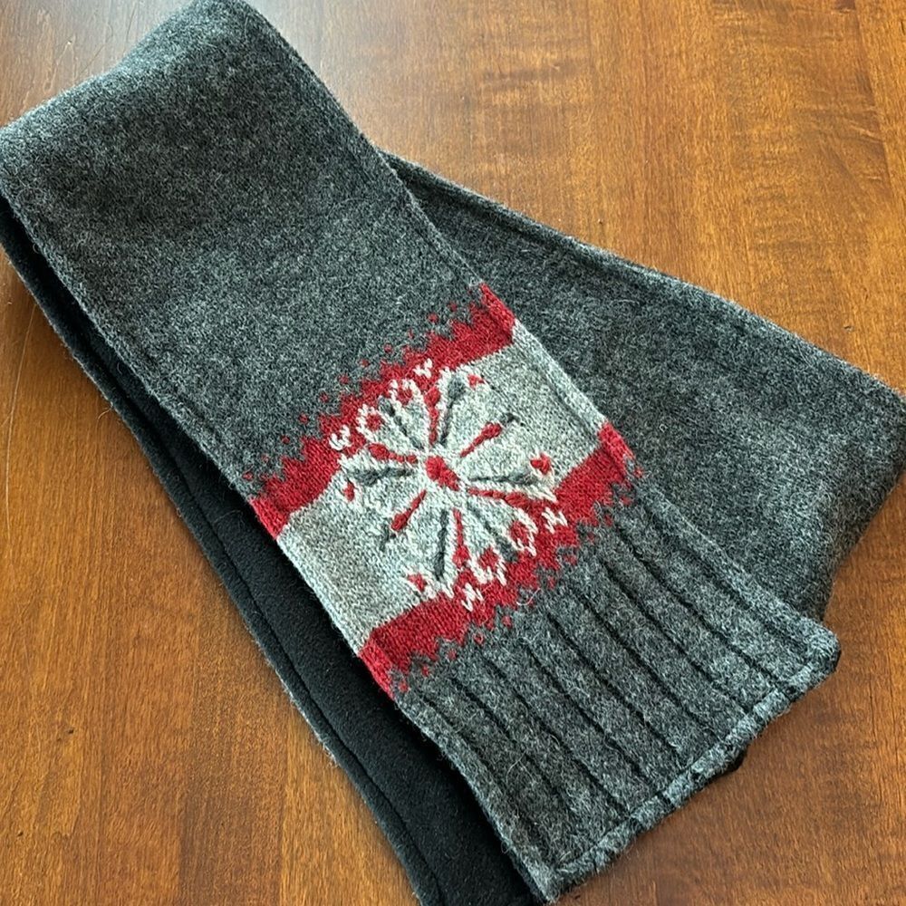 Woolrich Nordic Style Scarf with Fleece Lining